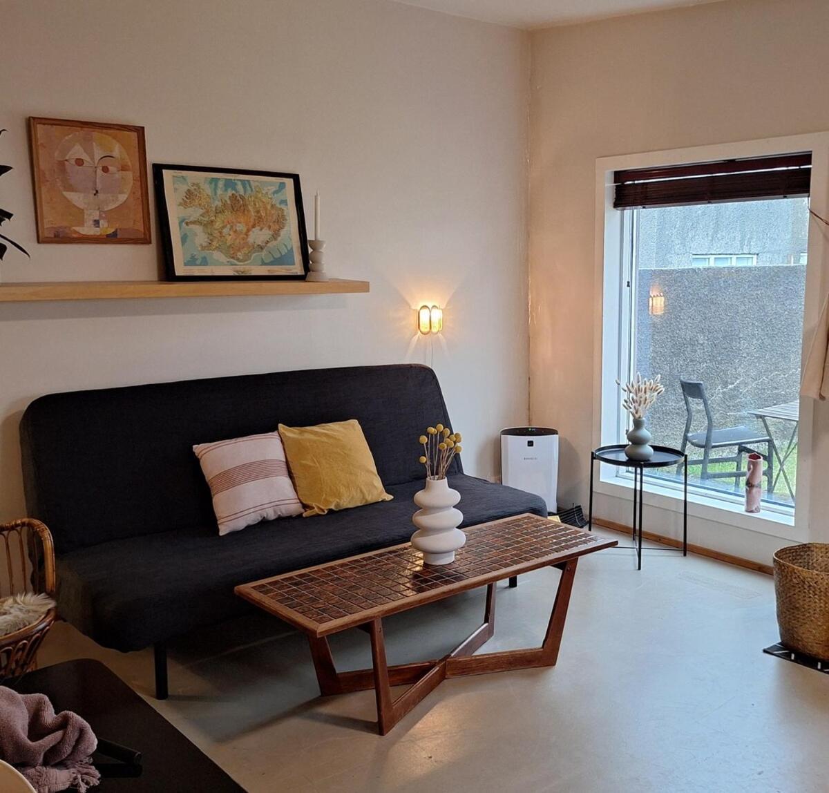 Central Reykjavik - Garden Cottage 외부 사진