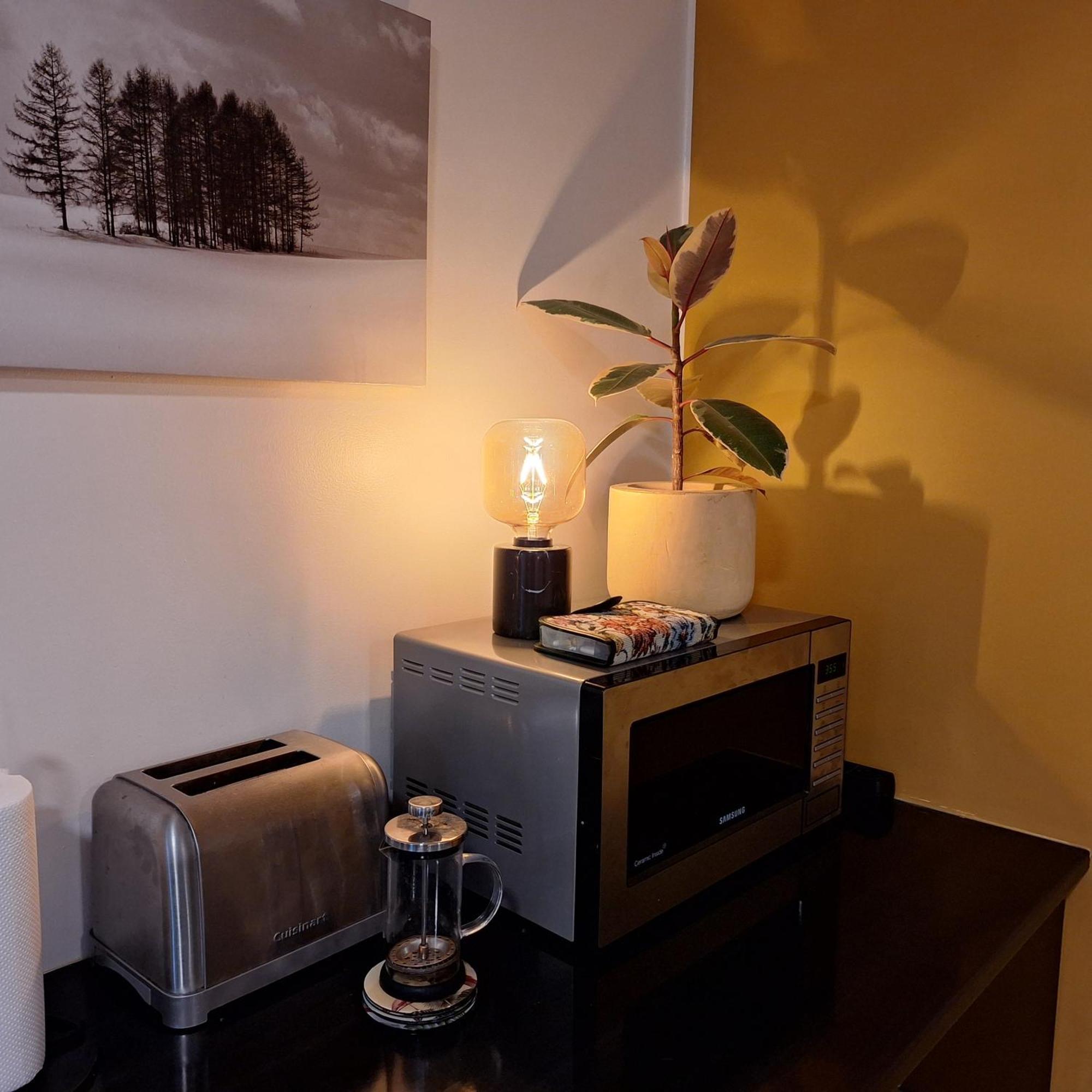 Central Reykjavik - Garden Cottage 외부 사진